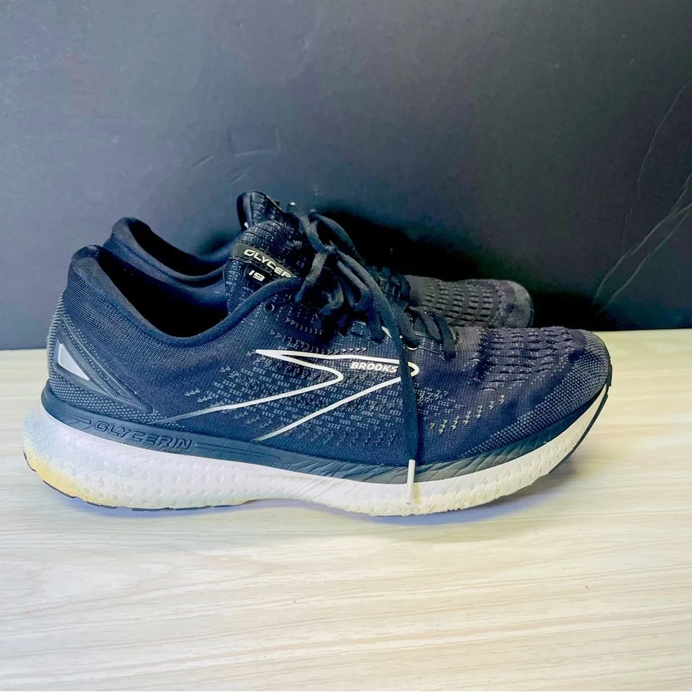 Men’s Brooks Glycerin 19 Black/White Size 11 Wide(2E)